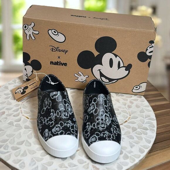 Native Kids X Disney Jefferson Print Slip-on Water Shoes Mickey Doodle Size J 1 - Picture 4 of 14